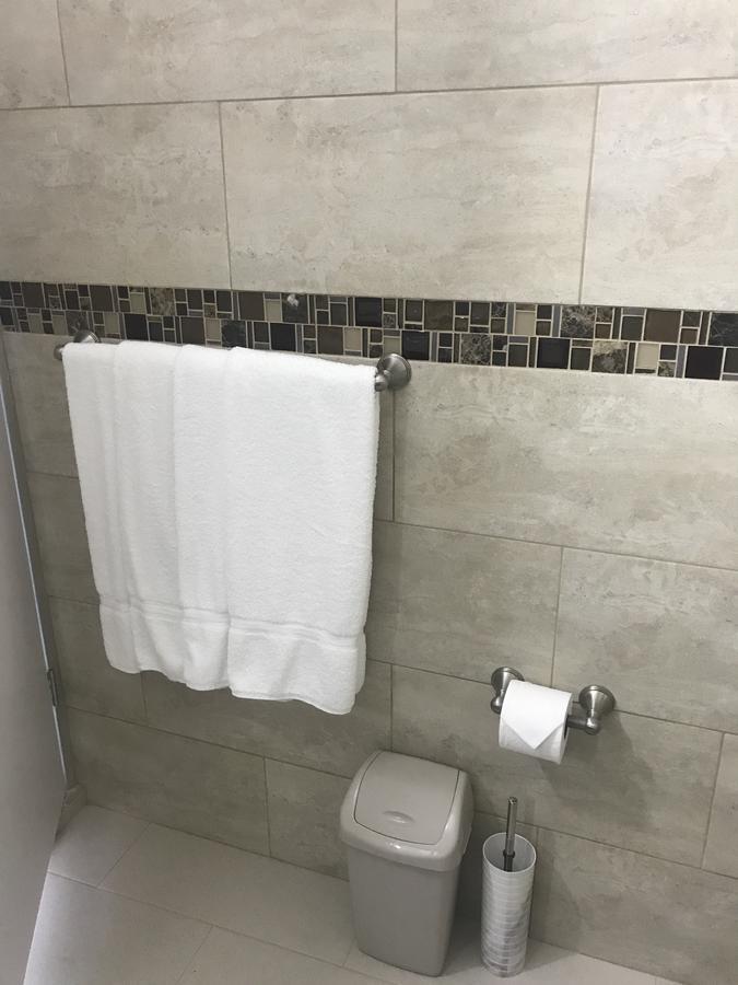 Ser'I Bucurui Accommodations 팜비치 외부 사진
