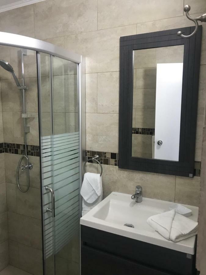 Ser'I Bucurui Accommodations 팜비치 외부 사진
